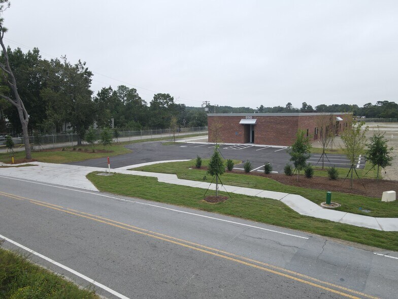 More Photos Of 250 Raleigh St, Wilmington Warehouse For Lease