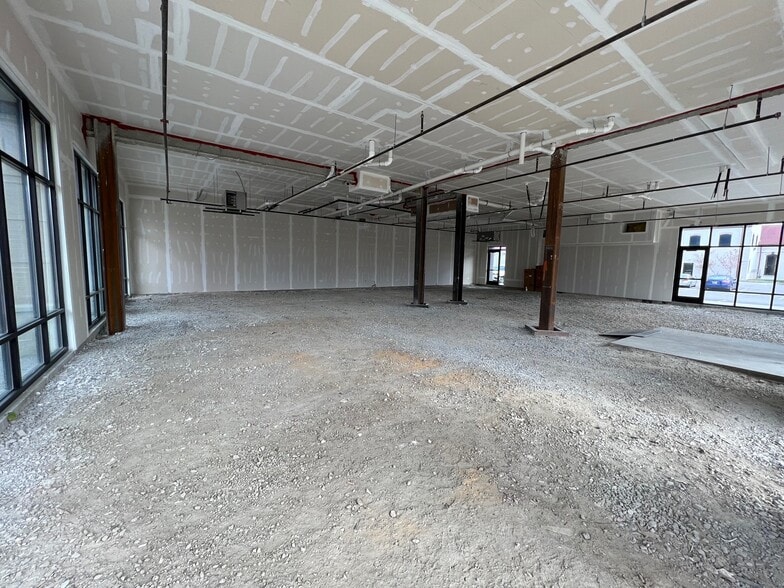 More Photos Of 1400 Main St, Clarksville Apartments For Lease