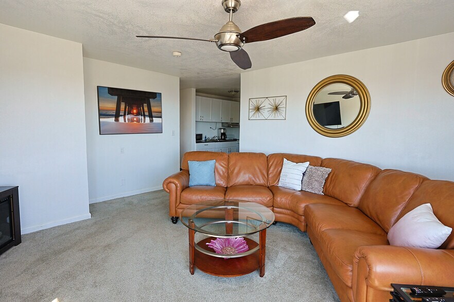 More Photos Of 754 SW Coast Hwy, Newport Hotel For Sale
