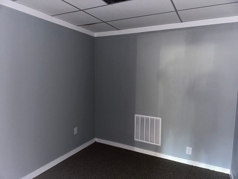 More Photos Of 2421 Mill St, Ringgold Freestanding For Sale