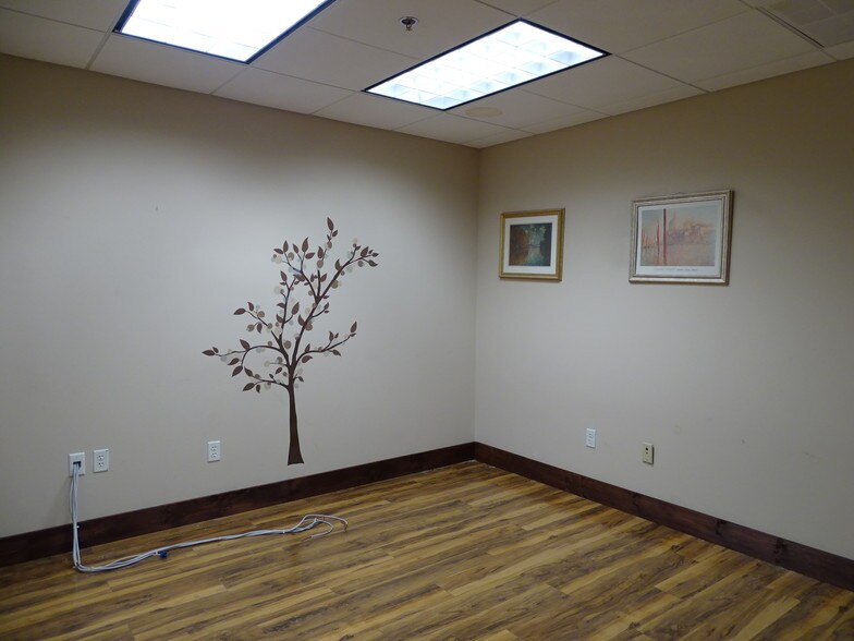 More Photos Of 1 E Market St, York Office For Sale