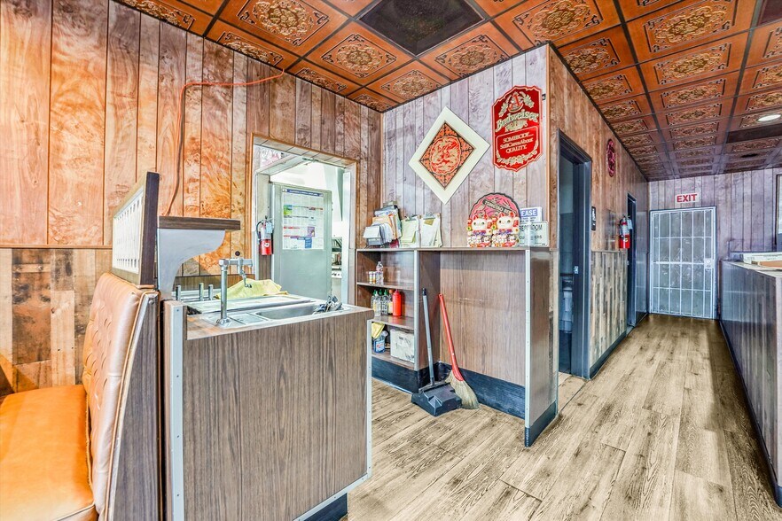 More Photos Of 486 W 20th St, San Pedro Storefront Retail Residential For Sale