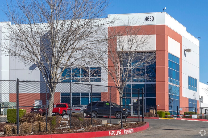More Photos Of 4647 Logistics Dr, Stockton Distribution For Lease