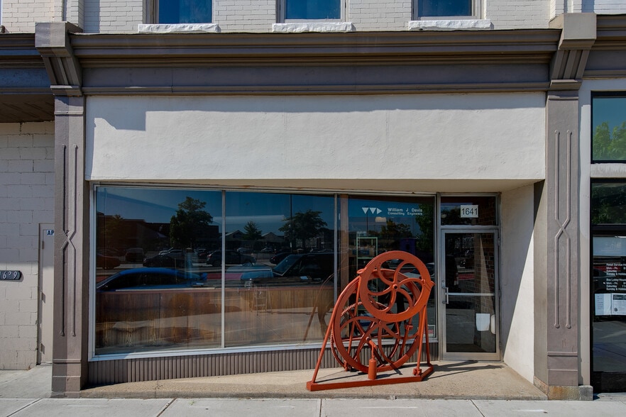 More Photos Of 1641 W Broad St, Richmond Office For Sale