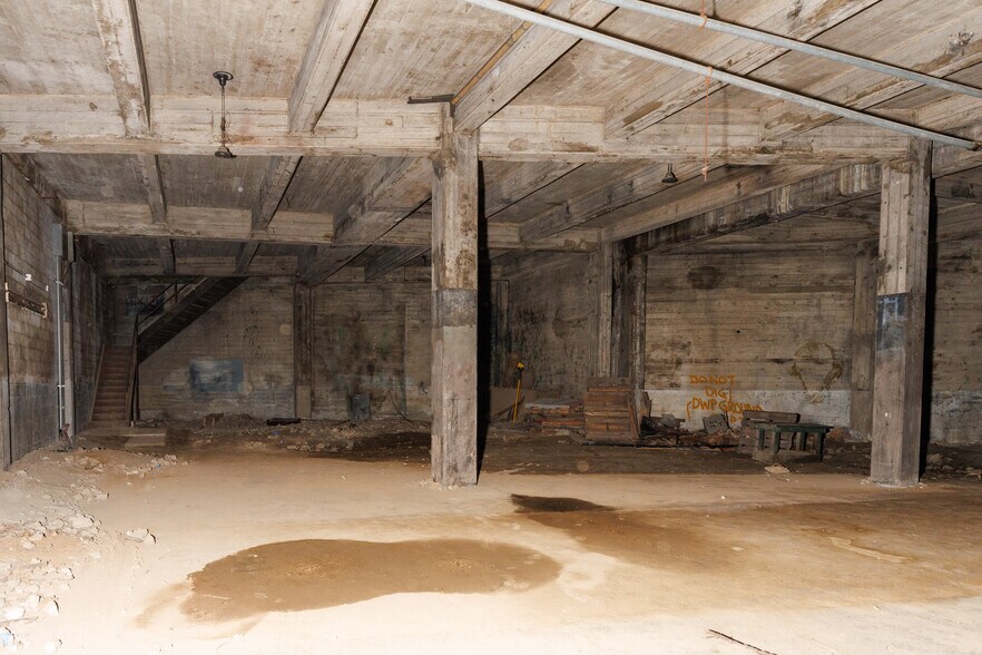 More Photos Of 417 S Hill St, Los Angeles Office For Sale