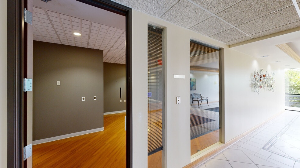 More Photos Of 500 N Bell Ave, Carnegie Warehouse For Lease