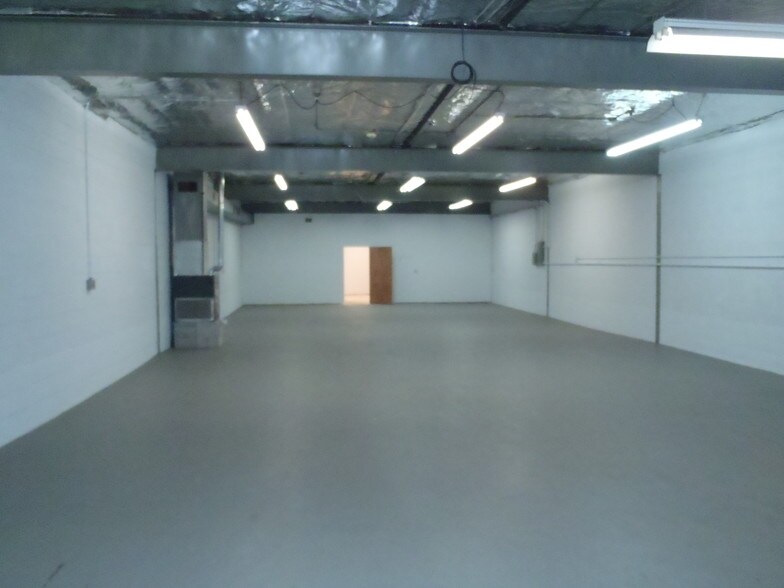 More Photos Of 1275 Bloomfield Ave, Fairfield Light Manufacturing For Lease