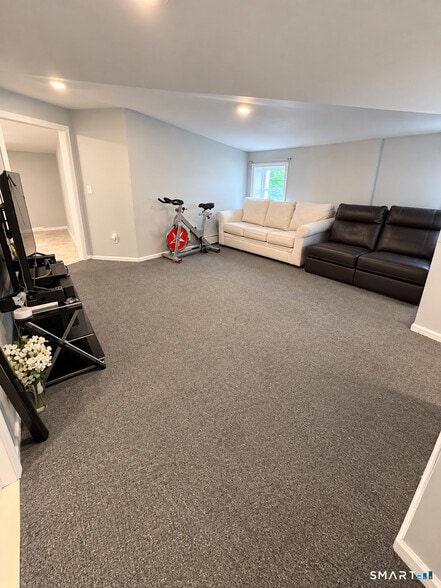 More Photos Of 40-42 Webster St, Hartford Apartments For Sale