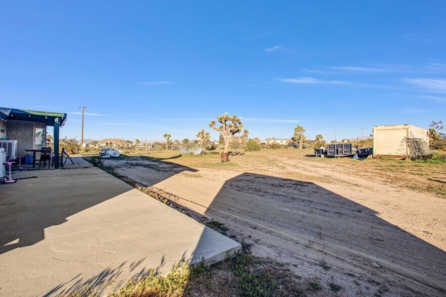 More Photos Of 10439 Mesa St, Oak Hills Multifamily For Sale