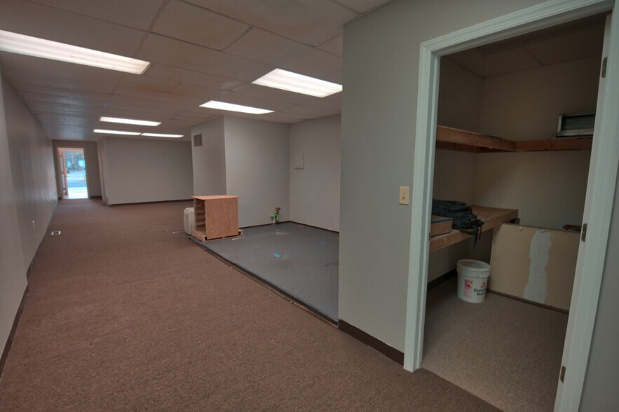 More Photos Of 2819 Pond Rd, Ronkonkoma General Retail For Sale