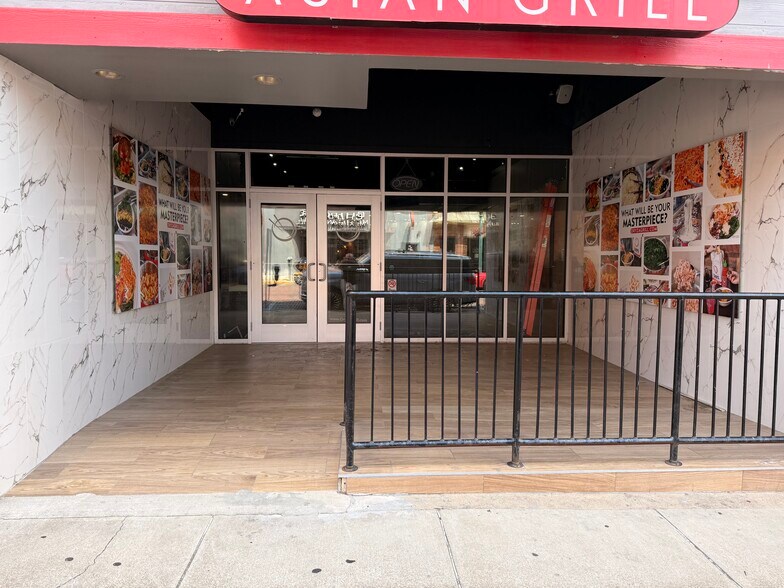 More Photos Of 40 S Court St, Athens Fast Food For Lease