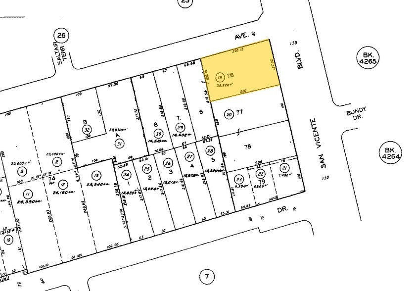 More Photos Of 12011 San Vicente Blvd, Los Angeles Office For Lease