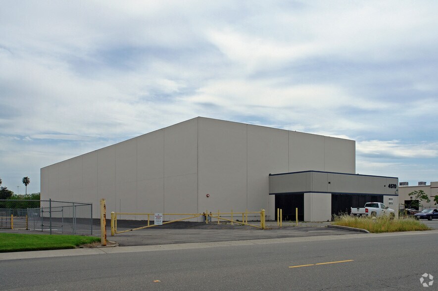 More Photos Of 4570 Pell Dr, Sacramento Warehouse For Lease