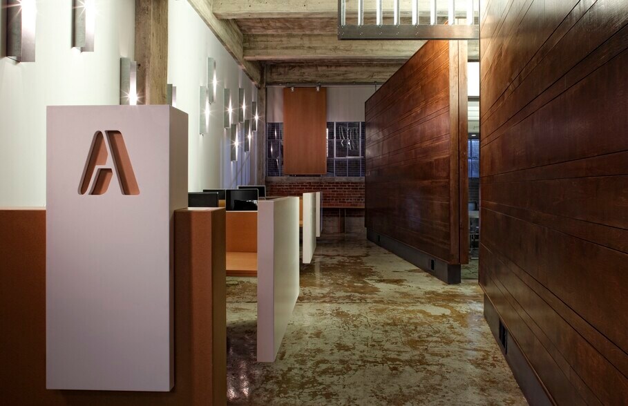 Primary Photo Of 1307 W Morehead St, Charlotte Office For Lease