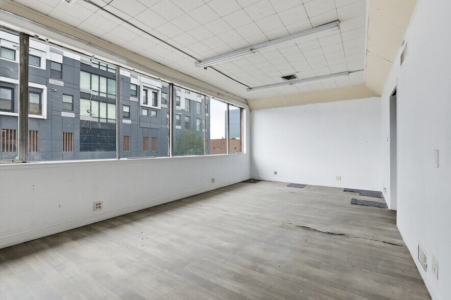 More Photos Of 1210-1214 Santa Fe Dr, Denver Office For Sale