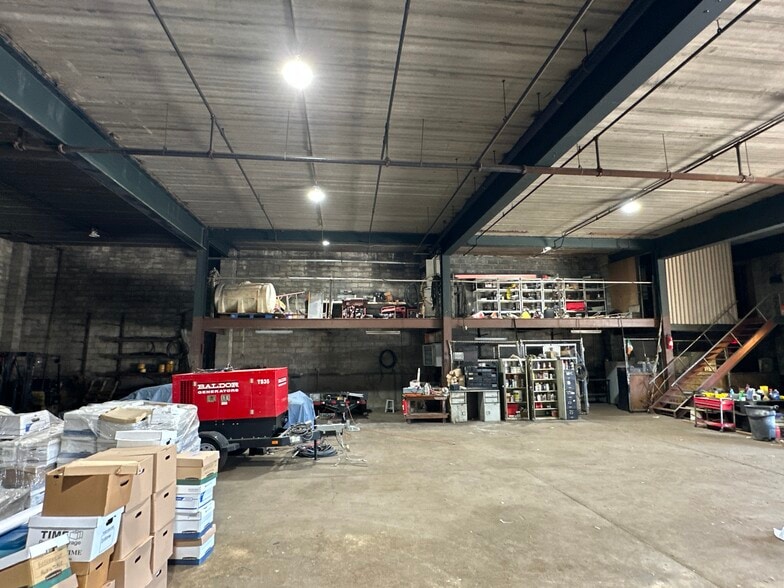 More Photos Of 46-27 54th Rd, Maspeth Industrial For Lease