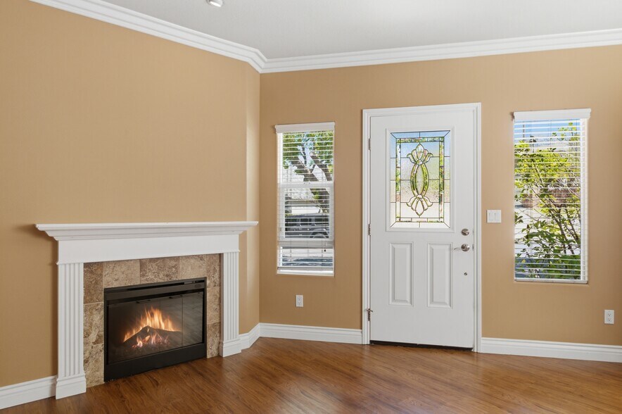 More Photos Of 1101 East Ave, Burbank Apartments For Sale