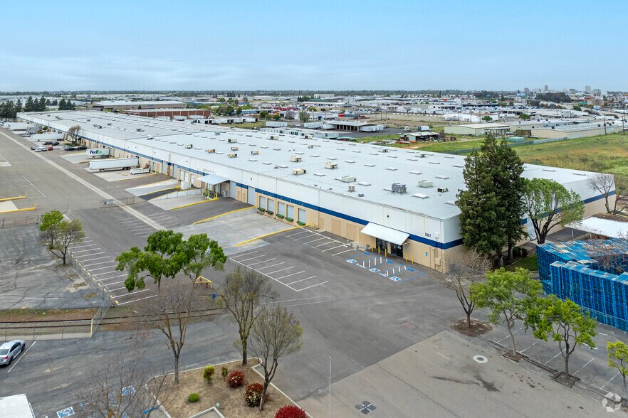 Primary Photo Of 2863 S East Ave, Fresno Distribution For Lease
