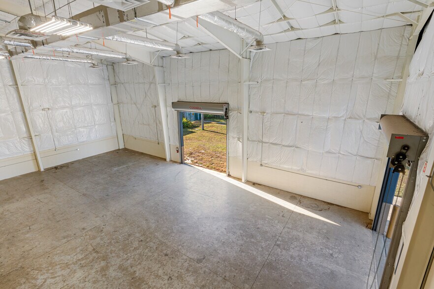 More Photos Of 6515 NW 16th St, Gainesville Manufacturing For Lease