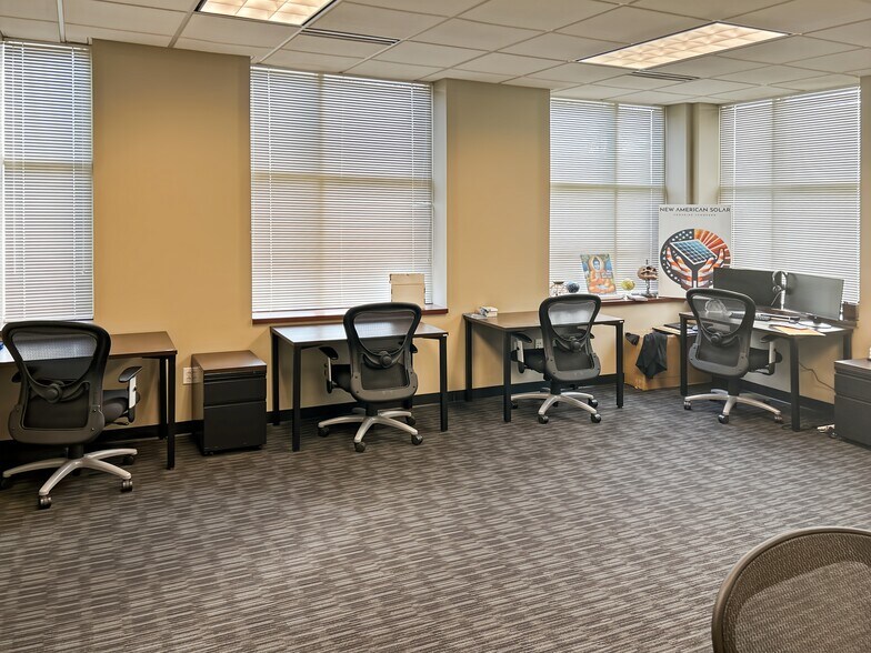 More Photos Of 200 NE Missouri Rd, Lee's Summit Coworking Space