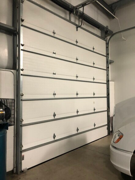 More Photos Of 114 Venture Dr, Pataskala Warehouse For Lease