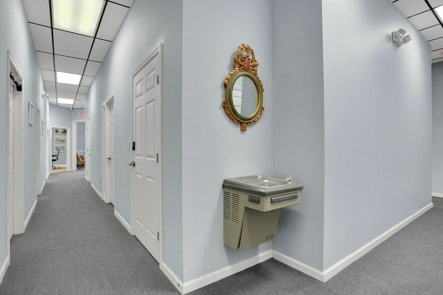 More Photos Of 12428 San Jose Blvd, Jacksonville Office For Sale