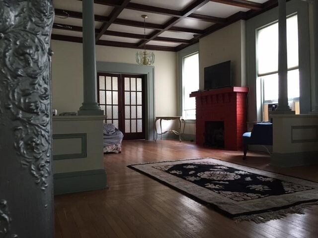 More Photos Of 562 5th Ave, Troy Specialty For Lease