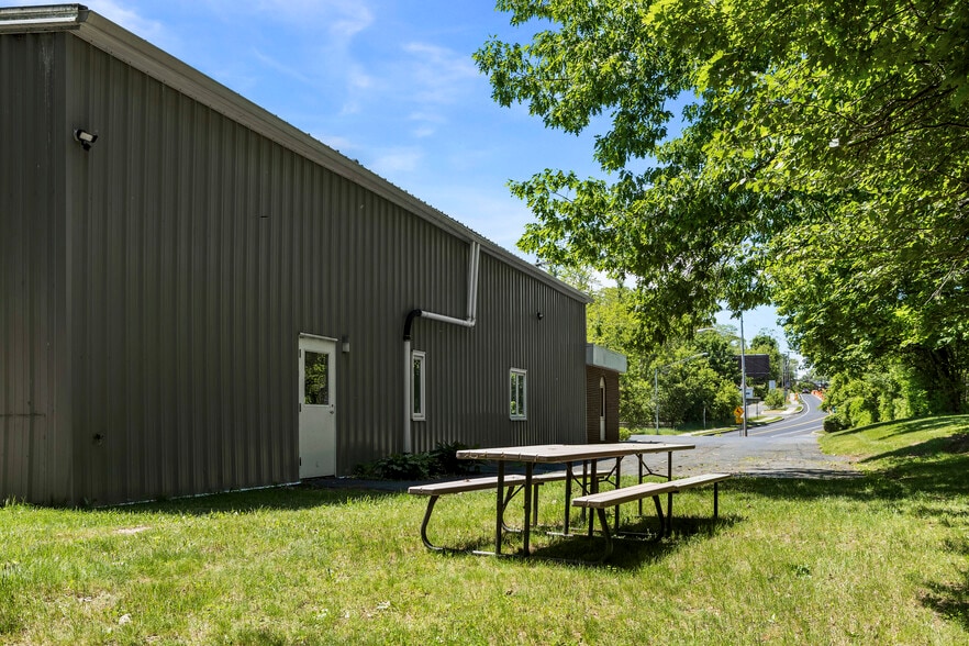 More Photos Of 25 Delaware Ave, Delmar Office For Sale