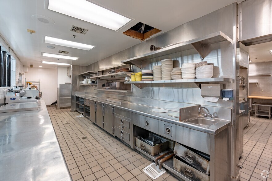 More Photos Of 534 S Myrtle Ave, Monrovia Restaurant For Lease