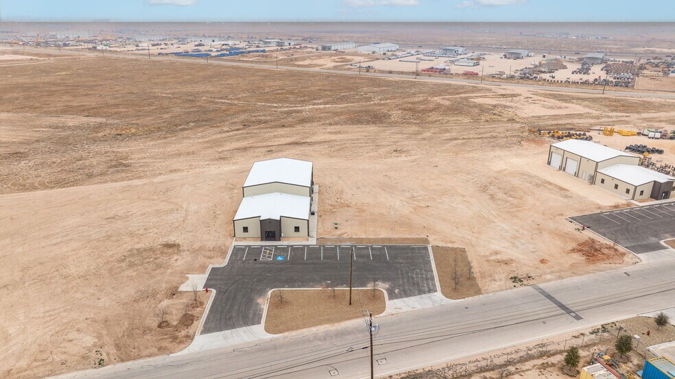 More Photos Of 12113 Jordy Rd, Midland Warehouse For Lease