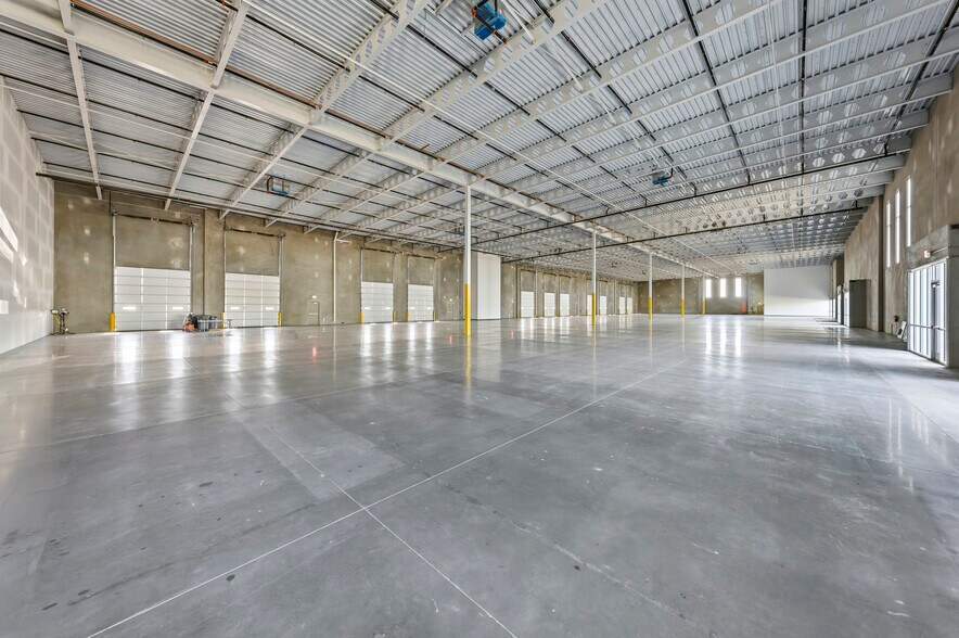 More Photos Of 6459 S Sossaman Rd, Mesa Warehouse For Lease