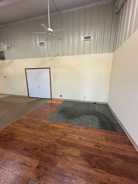 More Photos Of 510-520 S Main St, Monroe Warehouse For Lease