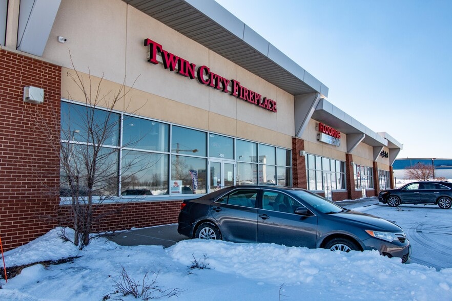 More Photos Of 7828 Hudson Rd, Woodbury Freestanding For Lease