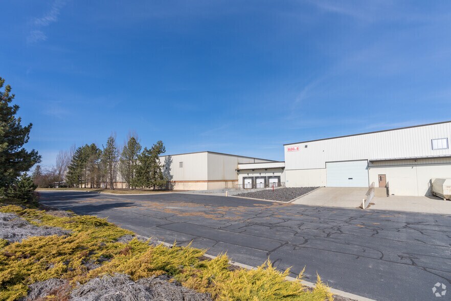 More Photos Of 10110 Aero Rd, Cheney Distribution For Lease