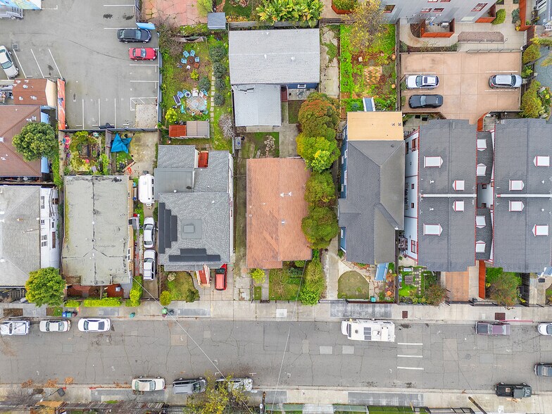 More Photos Of 3031 Chestnut St, Oakland Multifamily For Sale