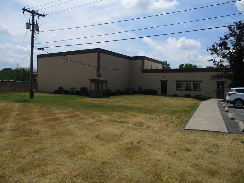 More Photos Of 1 Boon Dr, North Chili Warehouse For Lease