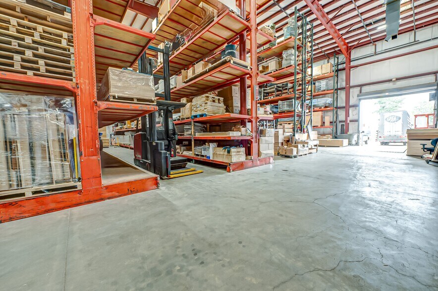 More Photos Of 185 Dixon Ave, Amityville Manufacturing For Sale