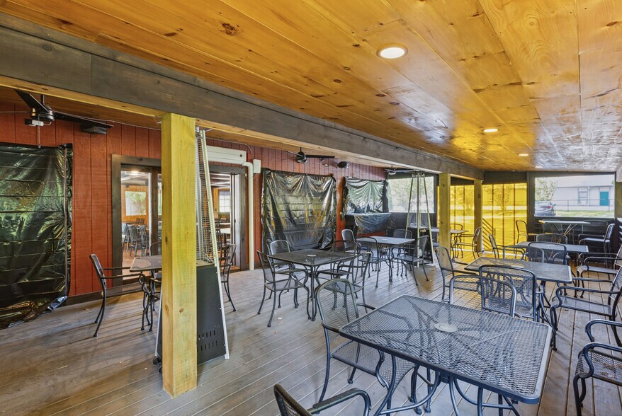 More Photos Of 851 Highway 441 S, Clayton Freestanding For Sale