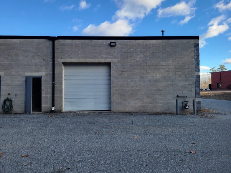 More Photos Of 90 Progress Ave, Tyngsborough Industrial For Lease