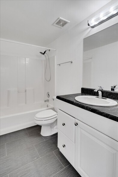 More Photos Of 282 Walker St SW, Atlanta Apartments For Sale