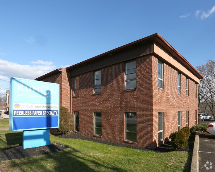 More Photos Of 349 York Rd, Willow Grove Medical For Lease