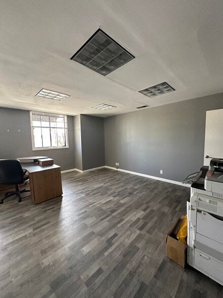 More Photos Of 650-660 E Manchester Blvd, Inglewood Storefront Retail Office For Lease