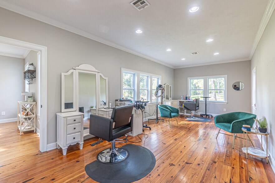 More Photos Of 2590 Military Hwy, Pineville Office For Sale