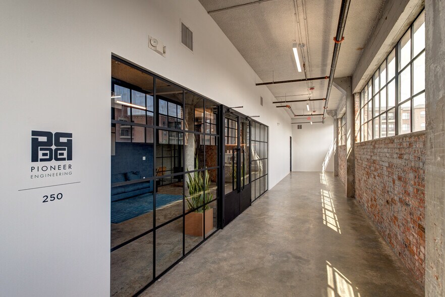 More Photos Of 2301 Commerce St, Houston Loft Creative Space For Lease