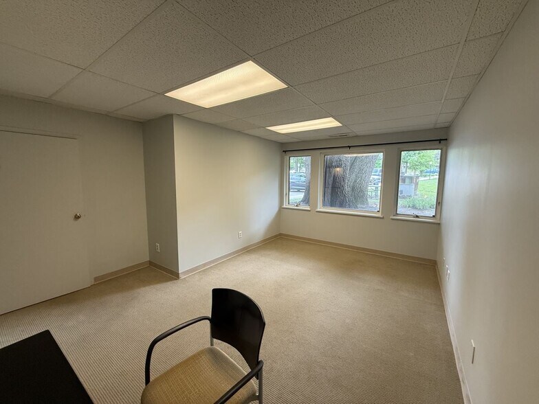 More Photos Of 5080-5085 Lovers Ln, Portage Office For Sale