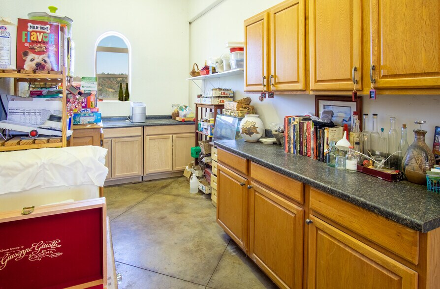 More Photos Of 7071 Ridge Road, Newcastle Winery Vineyard For Sale