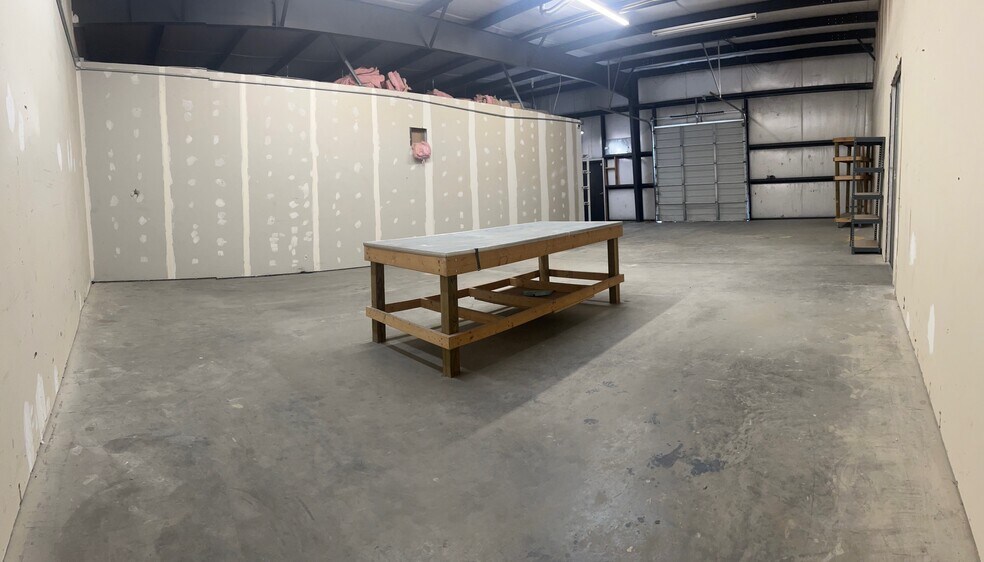More Photos Of 2100 Aluminum Ave, Hampton Warehouse For Lease