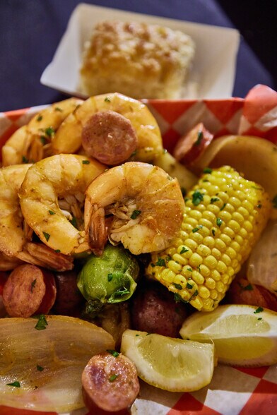 More Photos Of 1583 Spring Bay Rd, Spring Bay Hotel For Sale