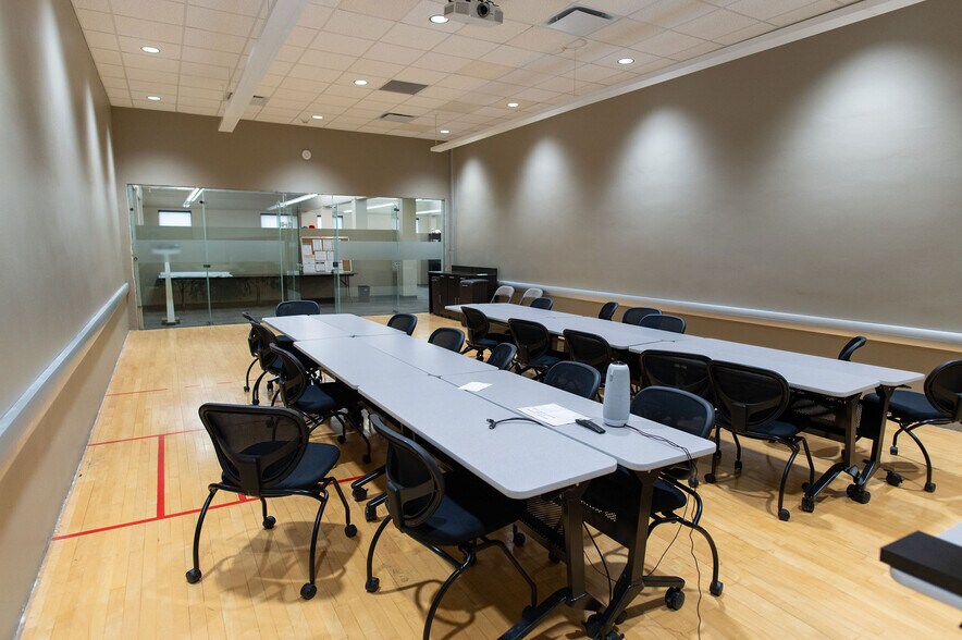 More Photos Of 7700 Torino St, San Antonio Office For Sale