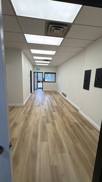 More Photos Of 2751-2787 Thamesgate Rd, Mississauga Light Manufacturing For Lease